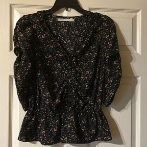 Beautiful floral top, size S